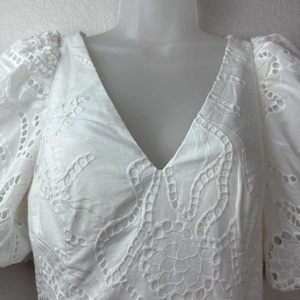 Lilly Pulitzer Celestina V-Neck Romper In Resort White Eyelet Size 6 NWT - Picture 7 of 12